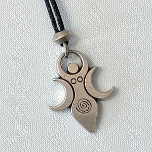 Artemis Moon Goddess Pendant - Pewter - Wicca / Pagan / Witchcraft